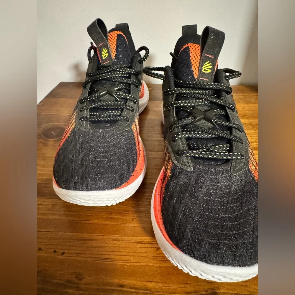 Under Armour Black and Orange Stephan Curry Flow Basketball Sneakers - Picture 1 of 7